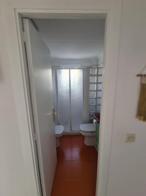 Nice Beachside 2-Bd Apt Near Barcelona Cunit Buitenkant foto