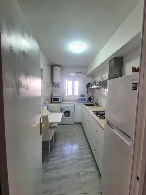 Nice Beachside 2-Bd Apt Near Barcelona Cunit Buitenkant foto