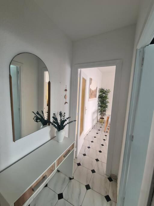 Nice Beachside 2-Bd Apt Near Barcelona Cunit Buitenkant foto