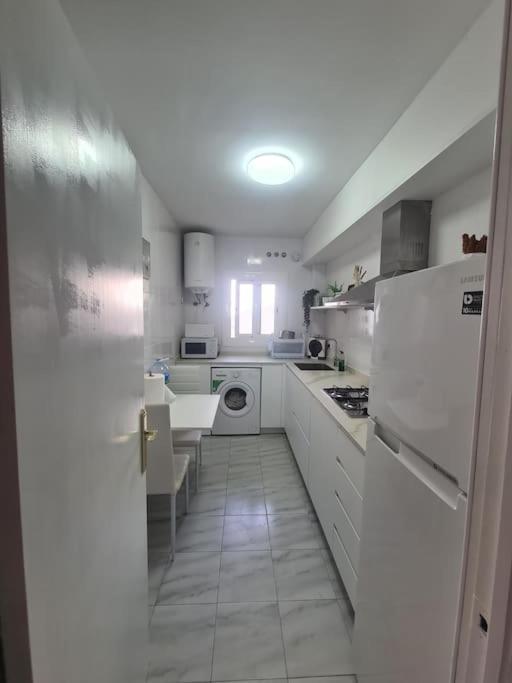 Nice Beachside 2-Bd Apt Near Barcelona Cunit Buitenkant foto