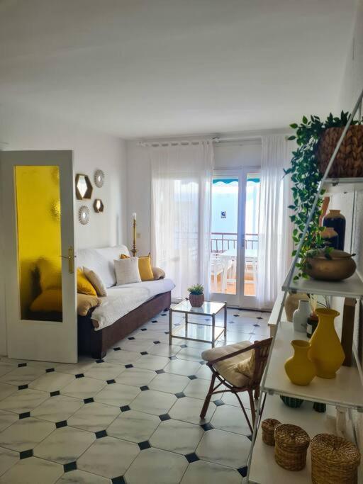Nice Beachside 2-Bd Apt Near Barcelona Cunit Buitenkant foto