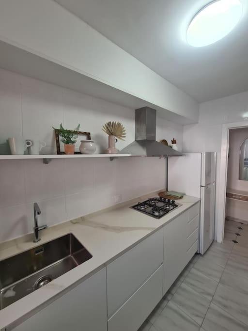 Nice Beachside 2-Bd Apt Near Barcelona Cunit Buitenkant foto